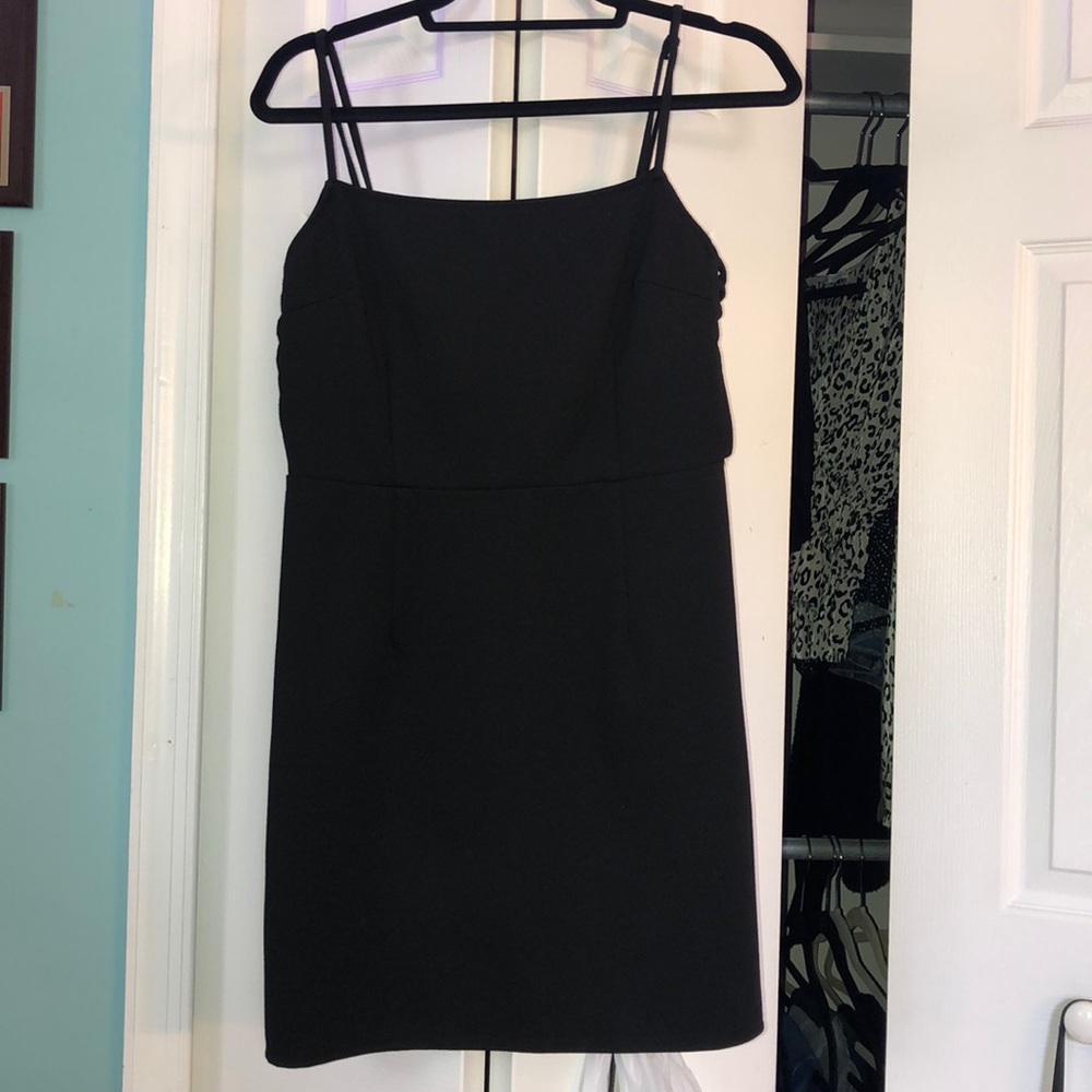 TOBI CRISS CROSS BODYCON MINI DRESS